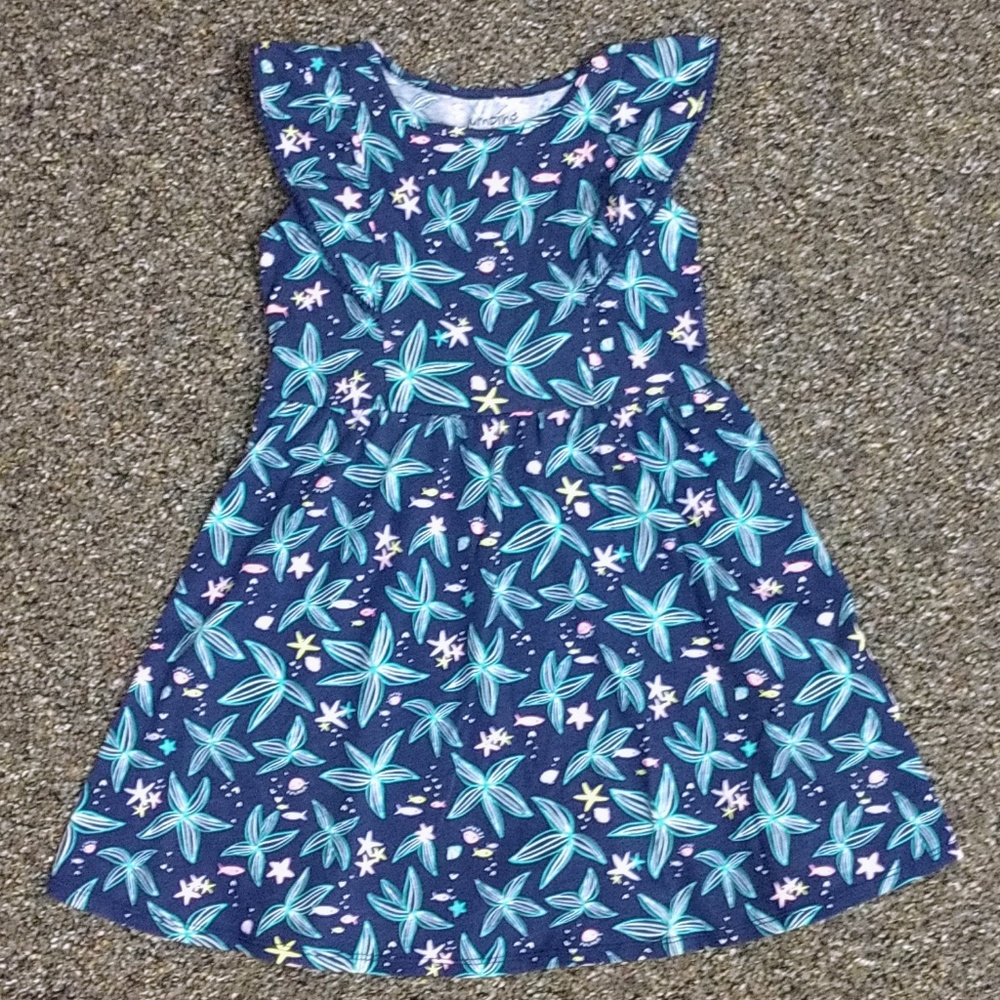 NWOT Girls dress - size 6